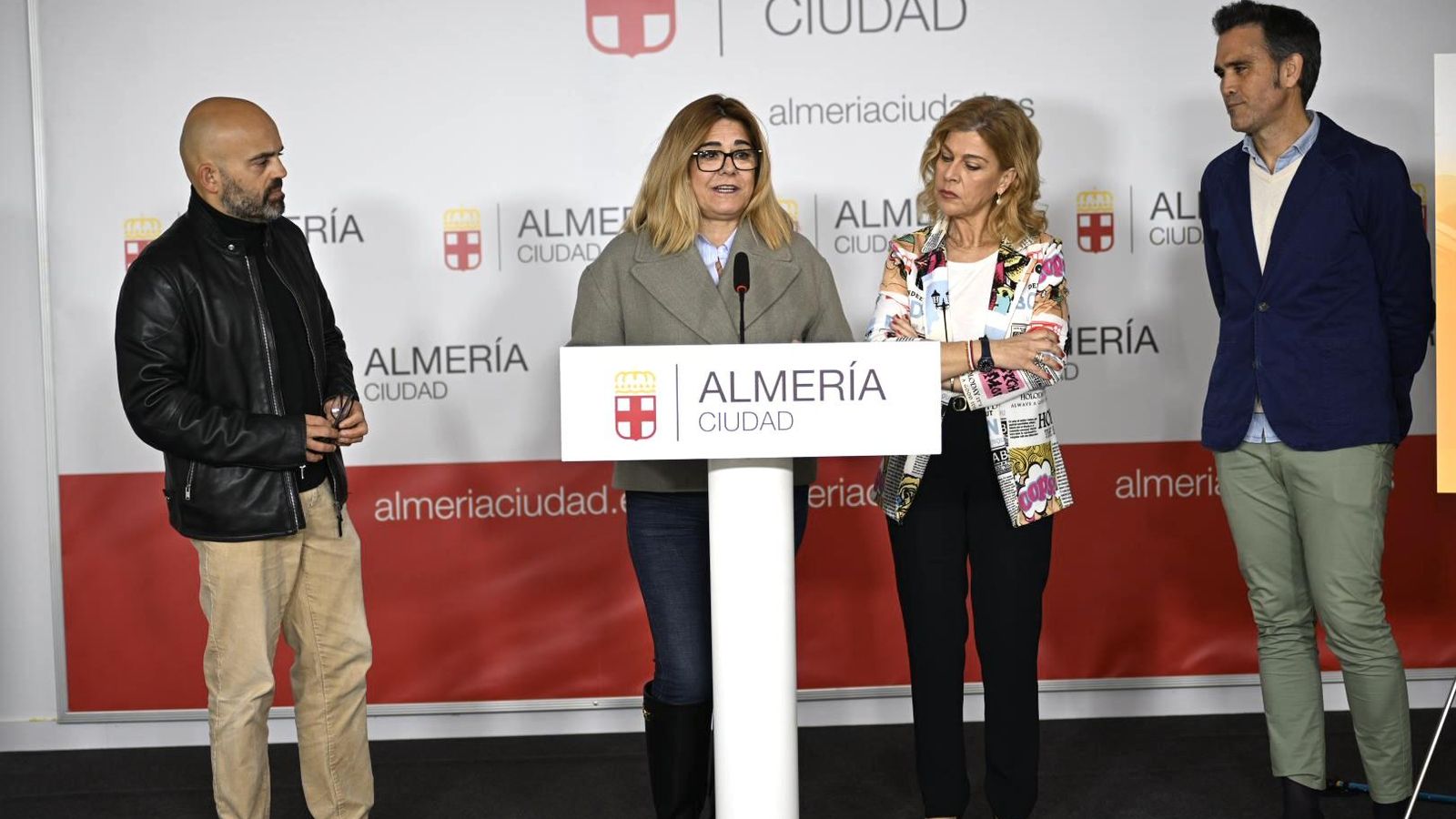 Isabel Martínez, presidenta de la Asociación de Esclerosis Múltiple de Almería (AEMA).