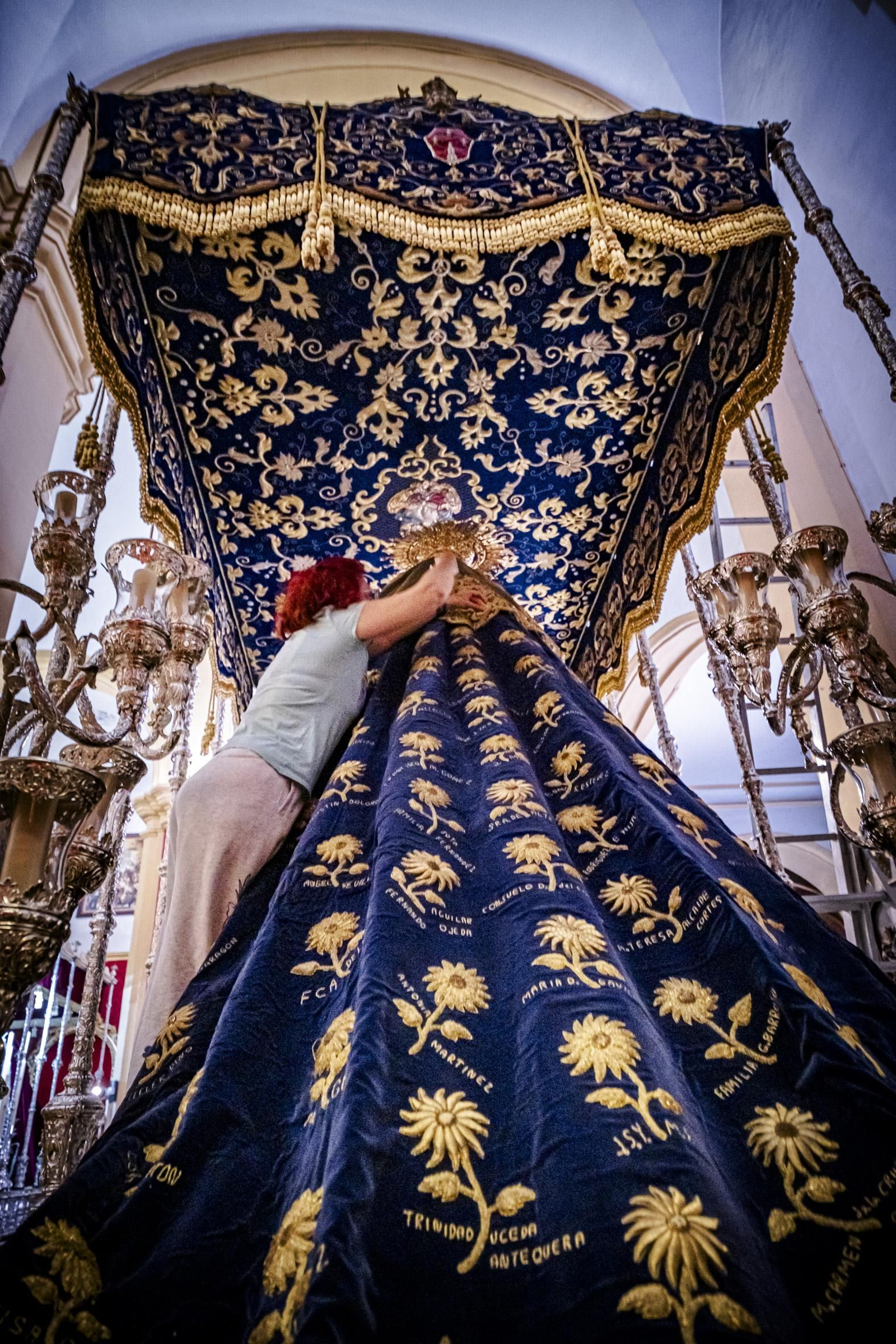 Las imágenes de los preparativos de la Semana Santa de San Fernando