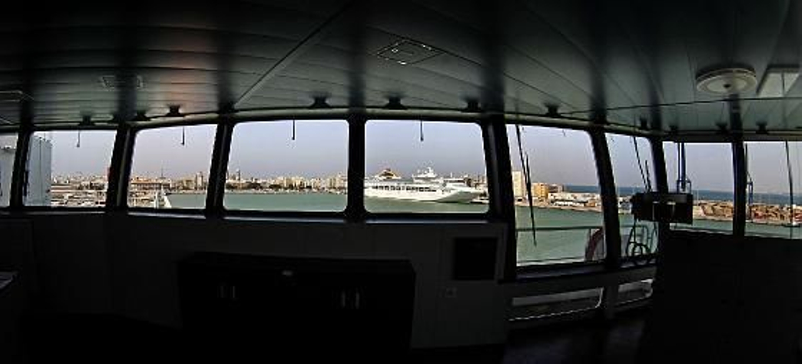 El moderno Superfast Baleares, construido en Navantia Puerto Real, reforzará el tráfico de mercancías entre Cádiz y las Islas Canarias.

Foto: Julio Gonzalez