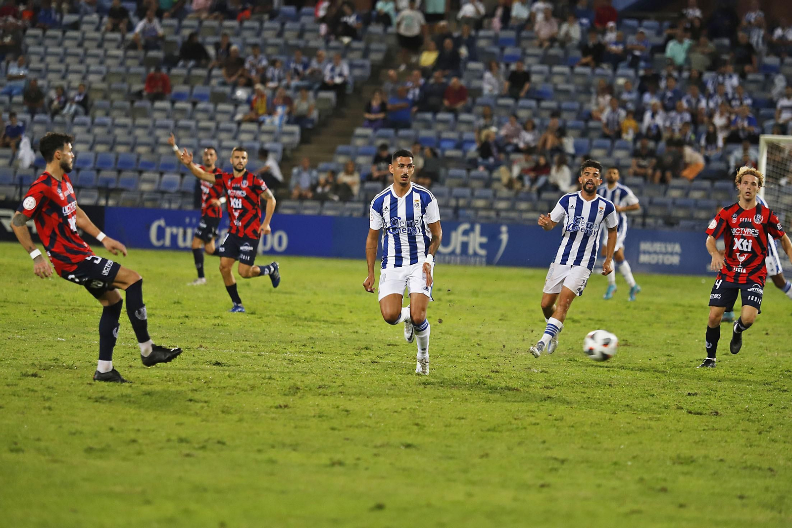 Imágenes del partido entre el Recreativo de Huelva y Yeclano
