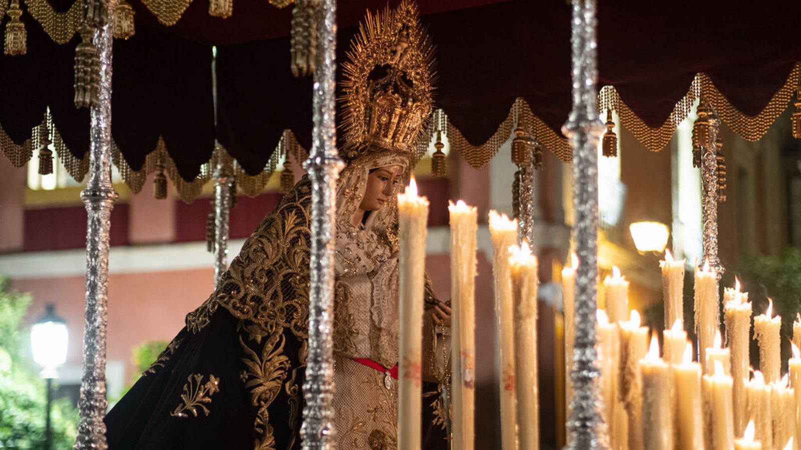 La cofradía de la Cabeza se fusionó en 1629 con la de los Sagrados Clavos