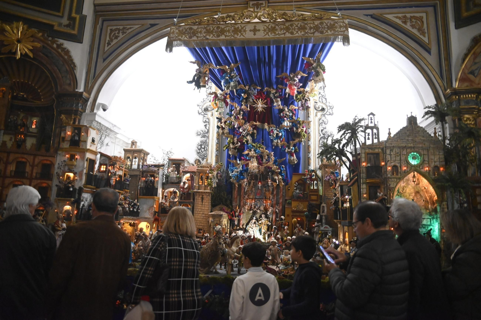 Un paseo por los belenes de Navidad de Córdoba, en imágenes