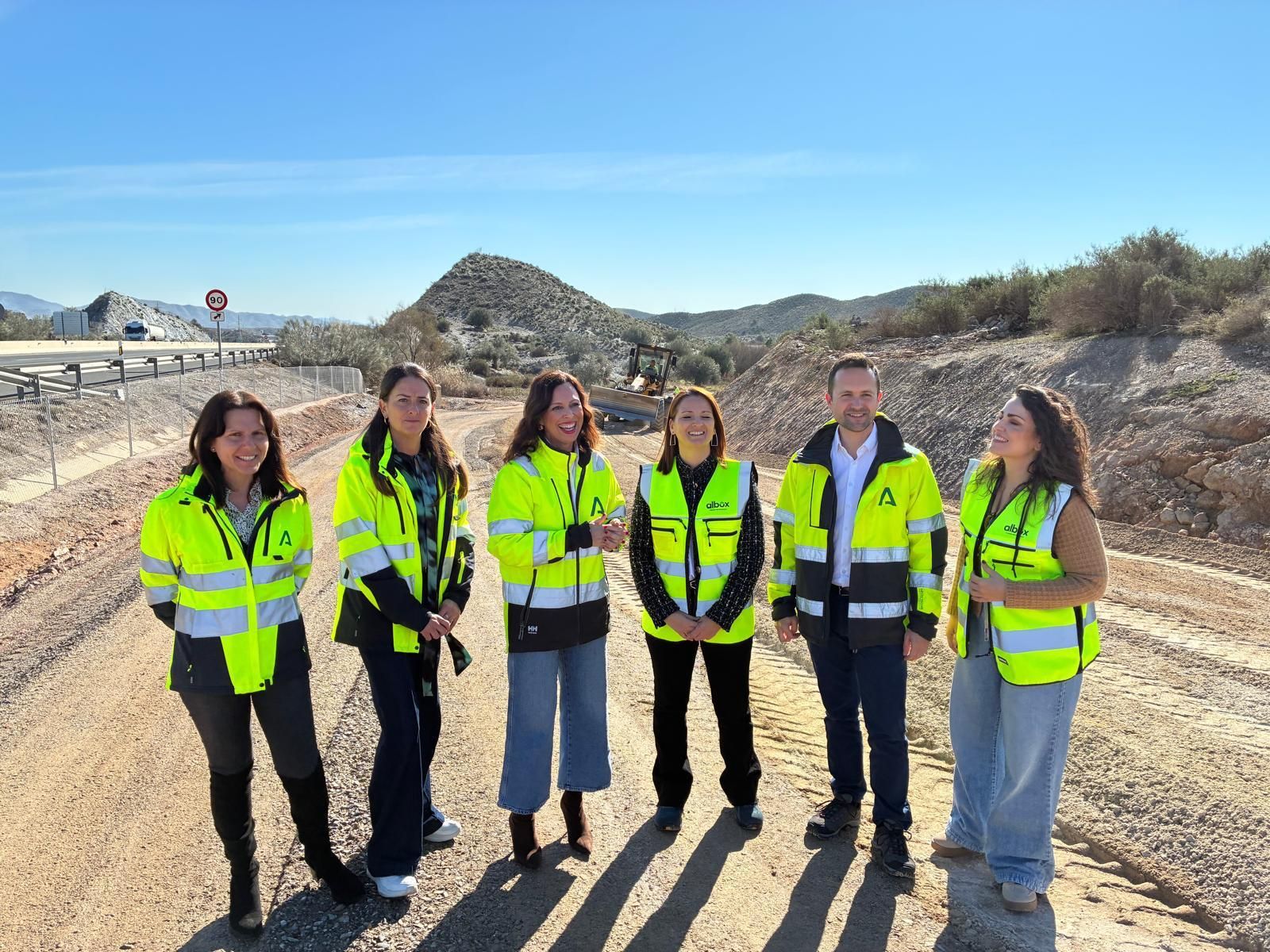 Visita de las autoridades a los trabajos que están realizándose en Albox.