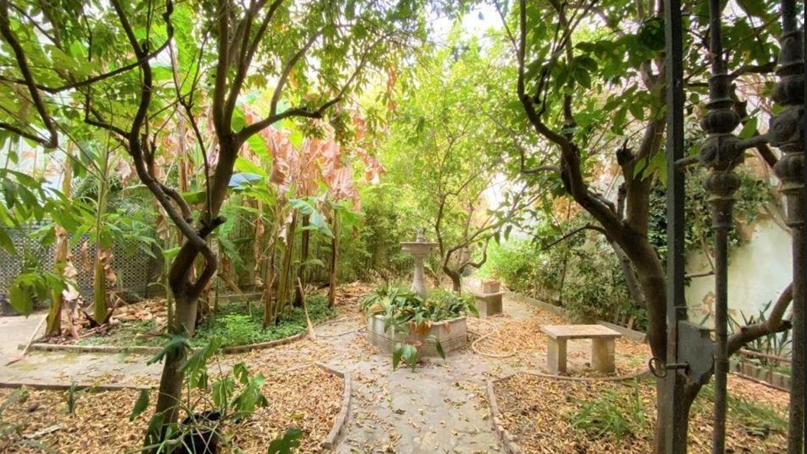 Jardines de la casa palacio ubicada en el Mamelón.