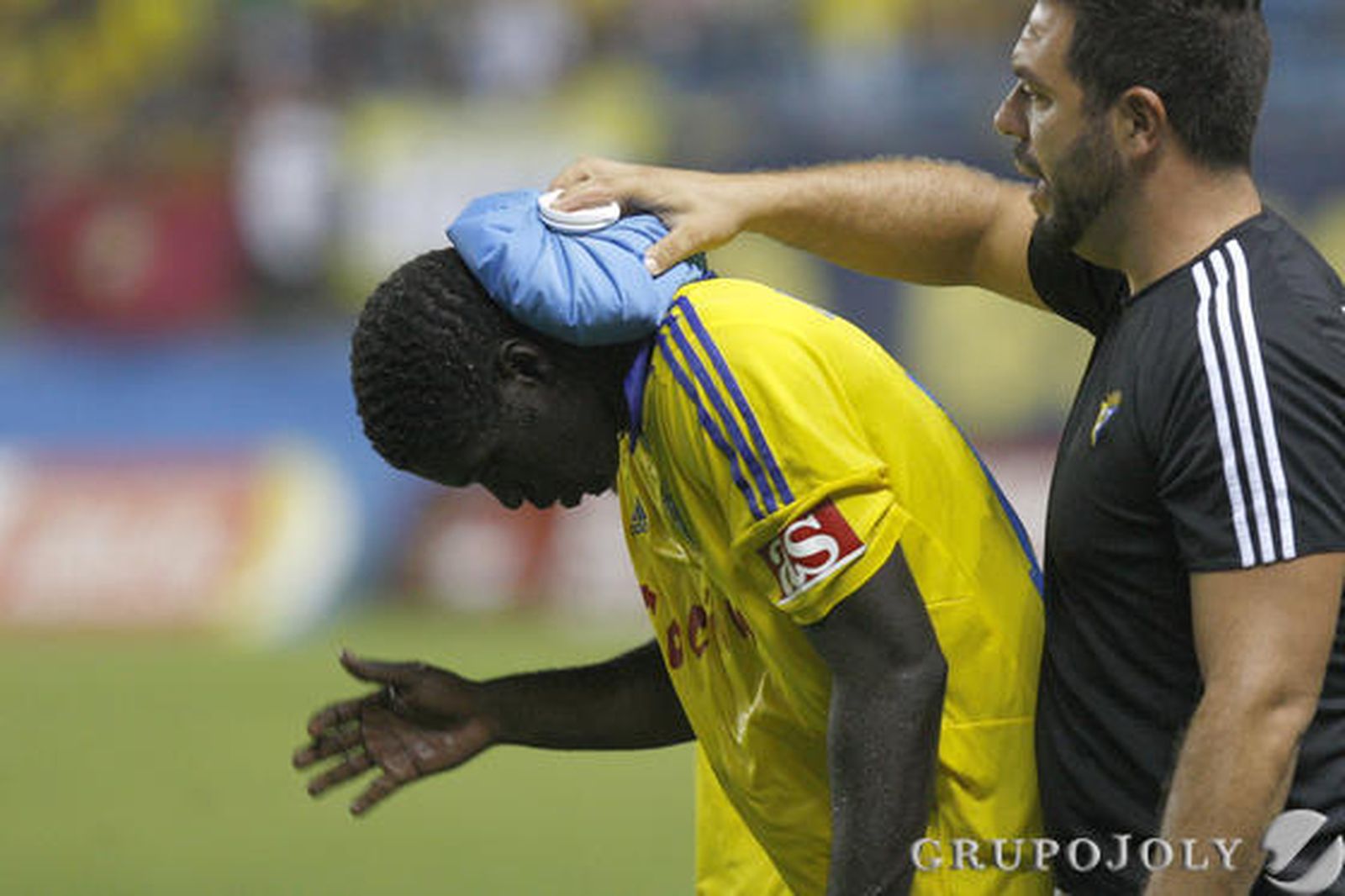 Las imágenes del Cádiz-Levante de Copa del Rey