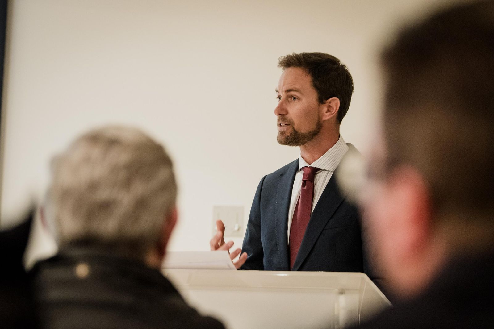 Enrique de la Higuera y Carlos Olmedo, premiados por su trayectoria empresarial en Sierra Nevada