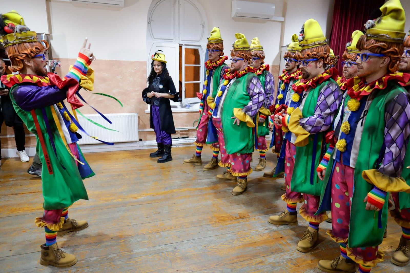 Búscate entre las mejores imágenes de la décima sesión de preliminares del COAC 2026