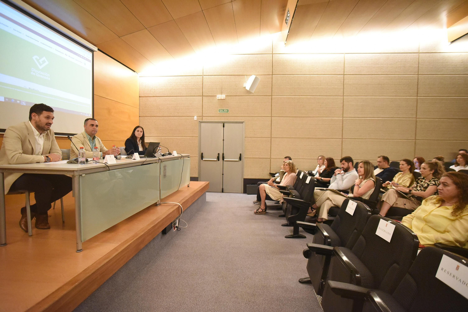 Desarrollo de las jornadas ‘La juventud: clave para revertir la despoblación’. Desarrollo de las jornadas ‘La juventud: clave para revertir la despoblación’.