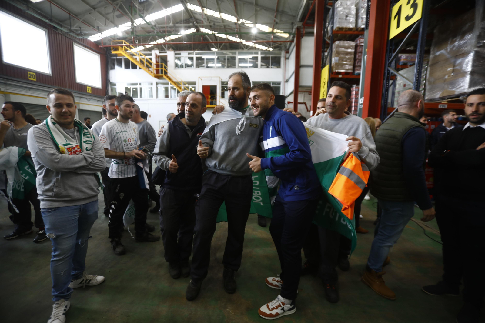 La visita institucional del Córdoba CF a Supermercados Piedra, en imágenes