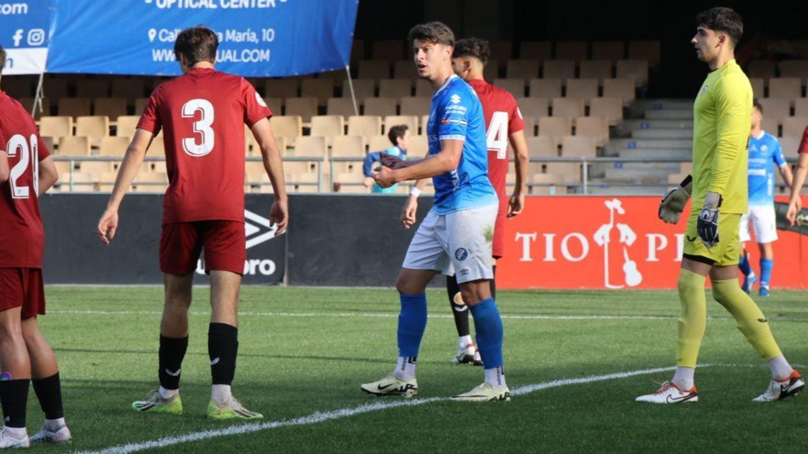 Teté fue una de las novedades en el once azulino ante el Sevilla C.