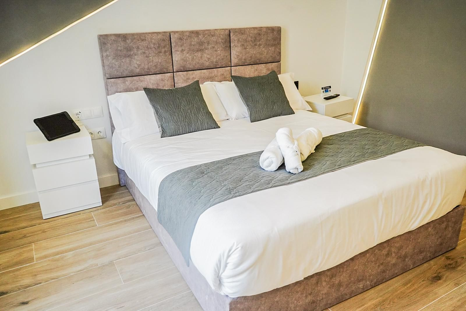 Descubre el interior del hotel impulsado por una Inteligencia Artificial en Granada: todas las imágenes