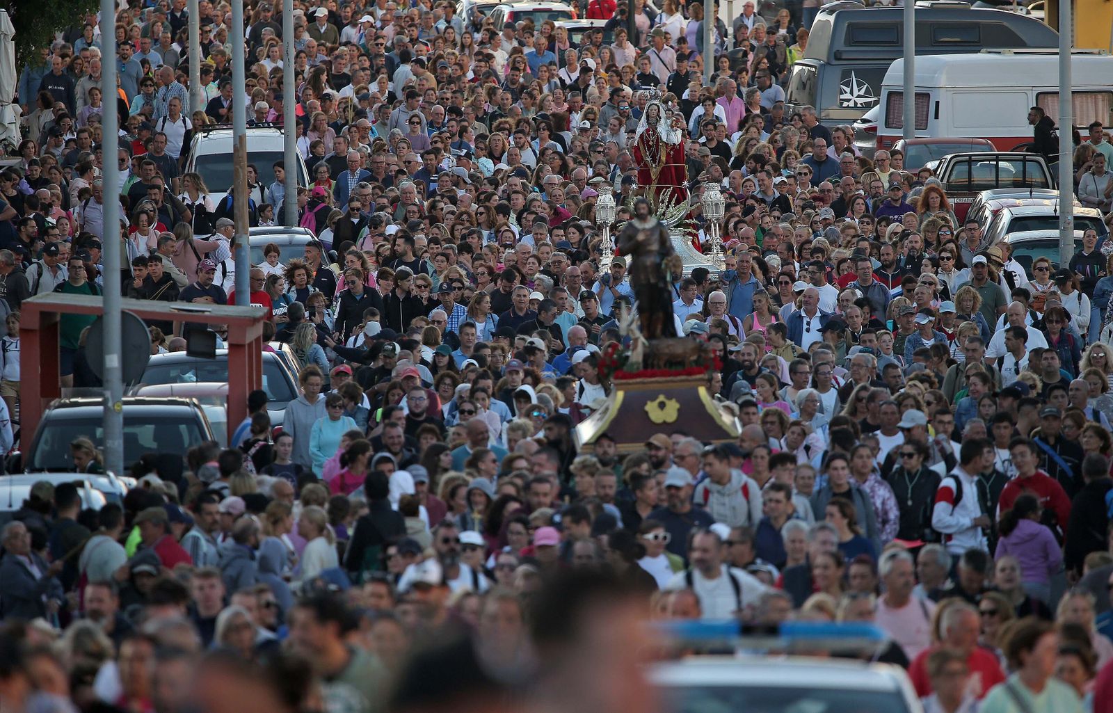 El regreso a su templo de la Virgen de la Luz de Tarifa, en imágenes
