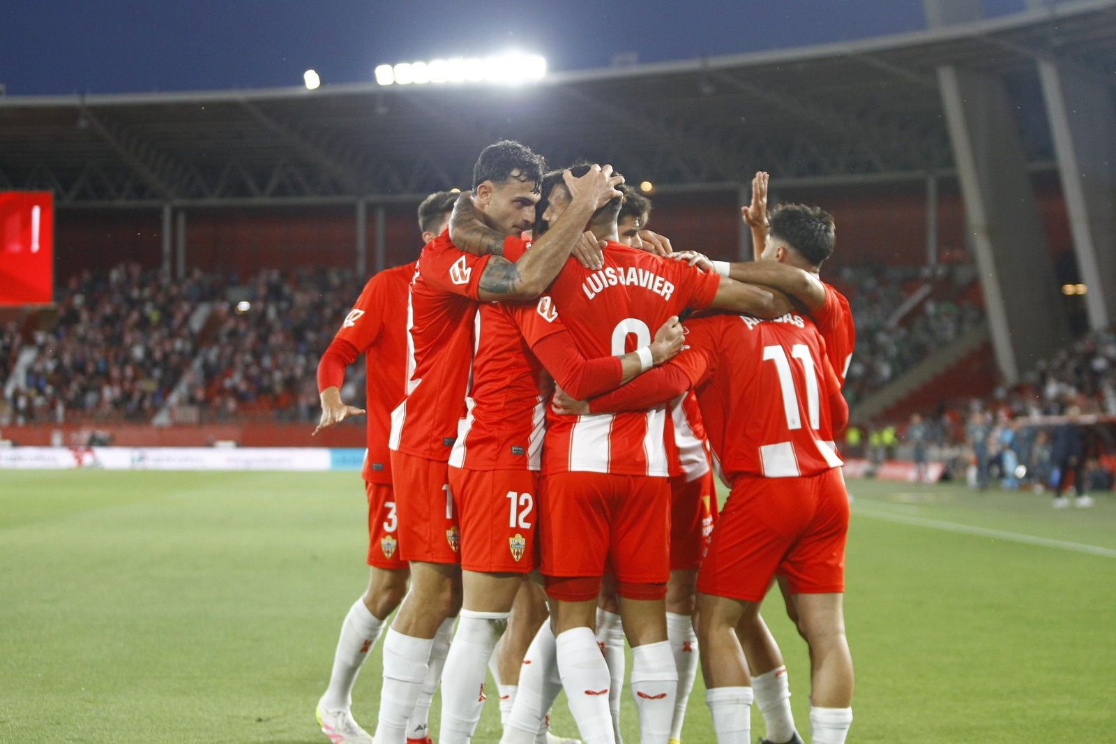 U.D. Almería-Racing de Santander, en imágenes