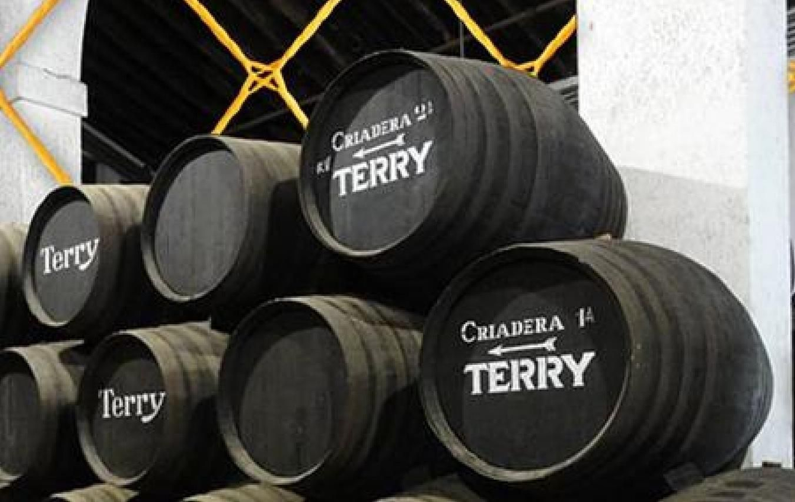 Botas de vinos en las bodegas Terry de El Puerto de Santa María. Botas de vinos en las bodegas Terry de El Puerto de Santa María.