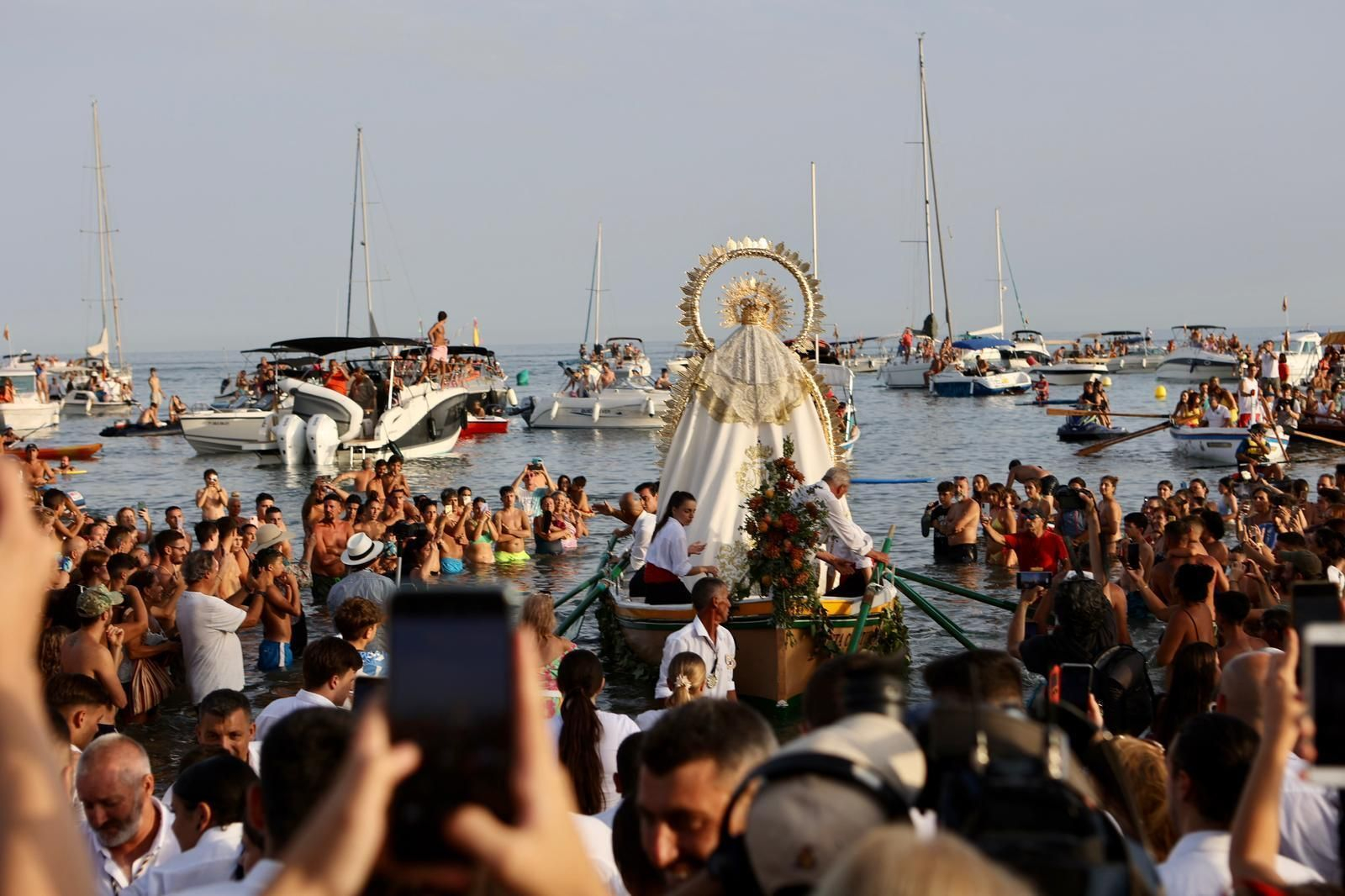 La procesión de la Virgen del Carmen en El Palo y Pedregalejo, en fotos