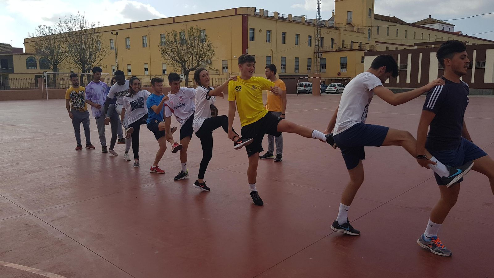 Alumnos en el centro de Utrera.