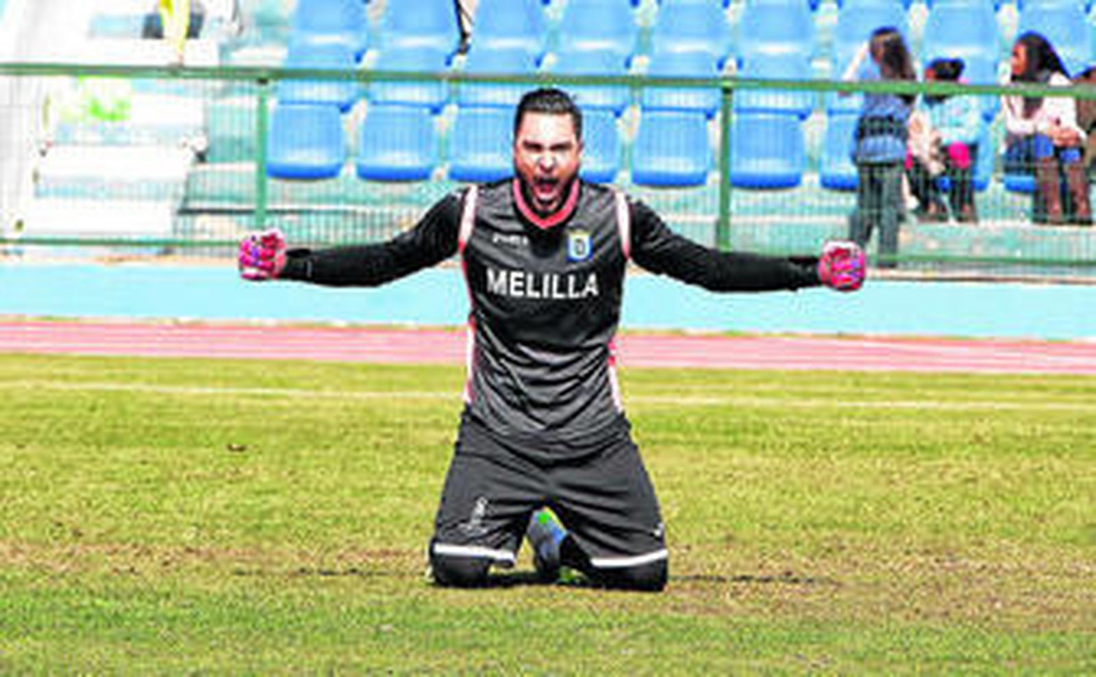 El guardameta, en uno de los encuentros disputados la pasada temporada en las filas de la UD Melilla.