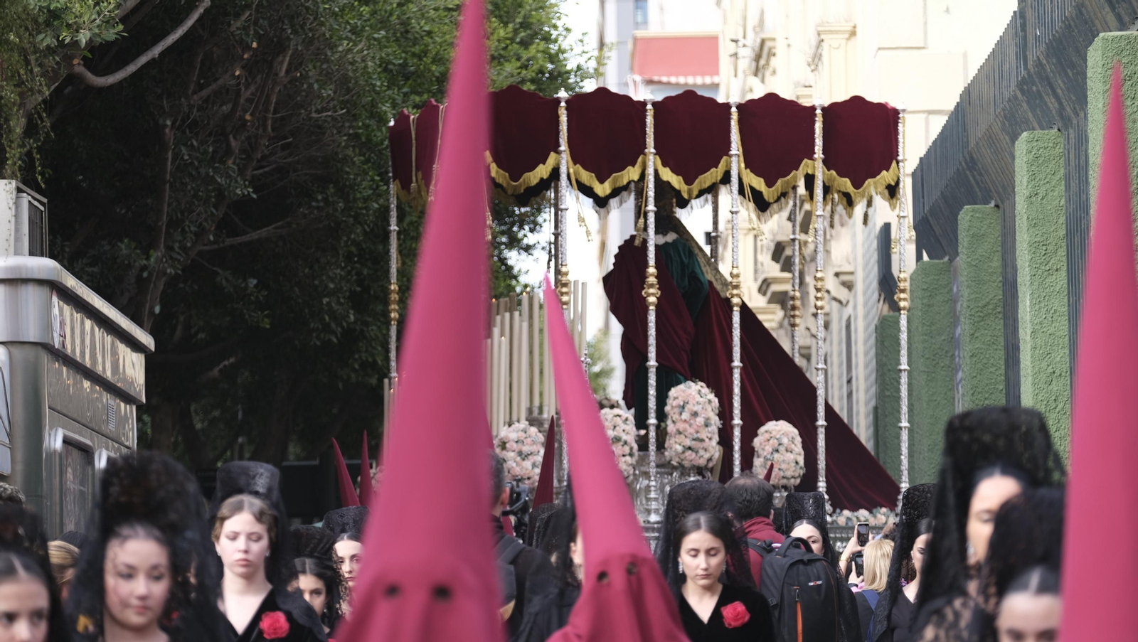 La procesión de Coronación en Almería, en imágenes