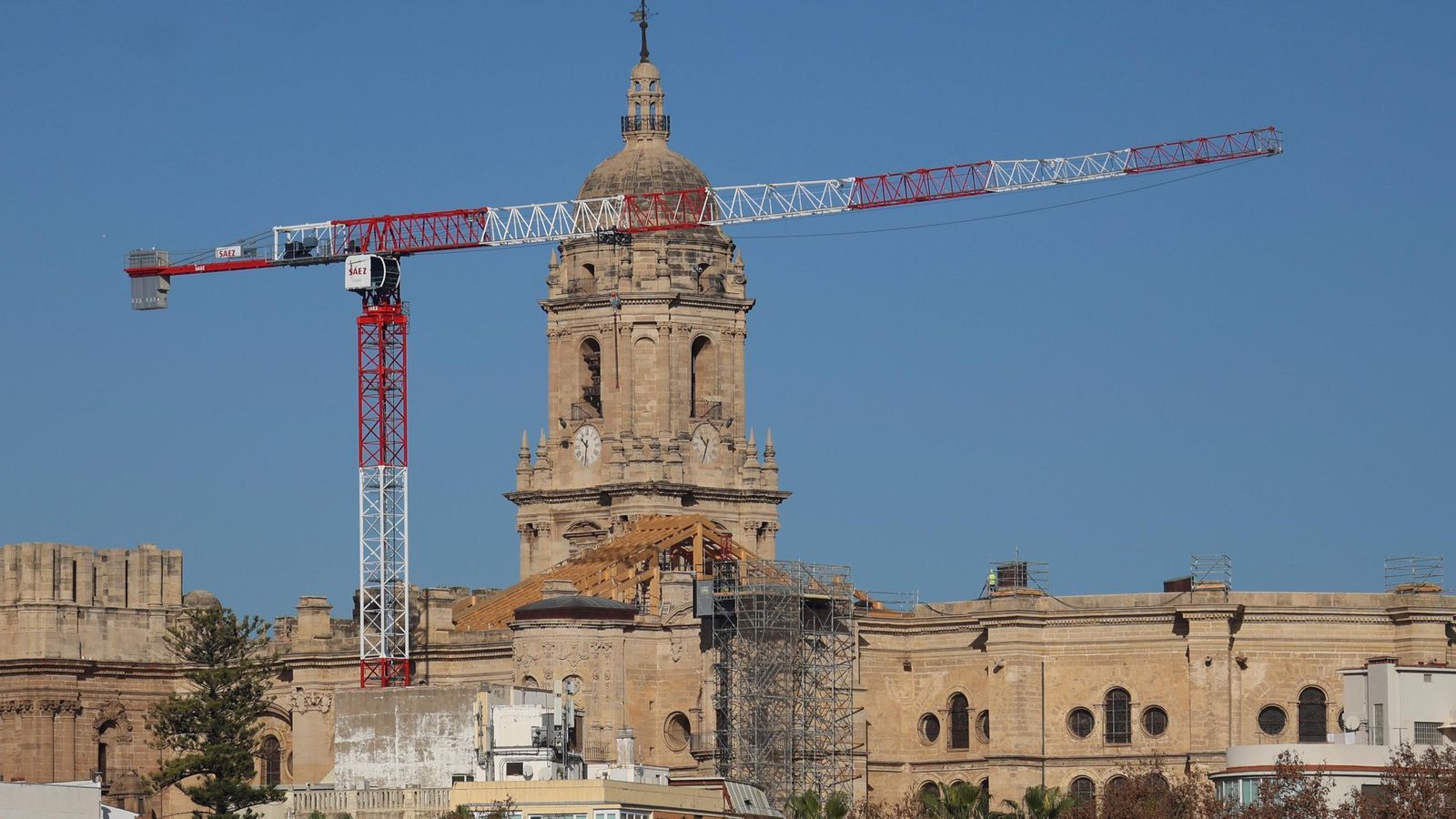 La Catedral crece hasta los 87 metros.