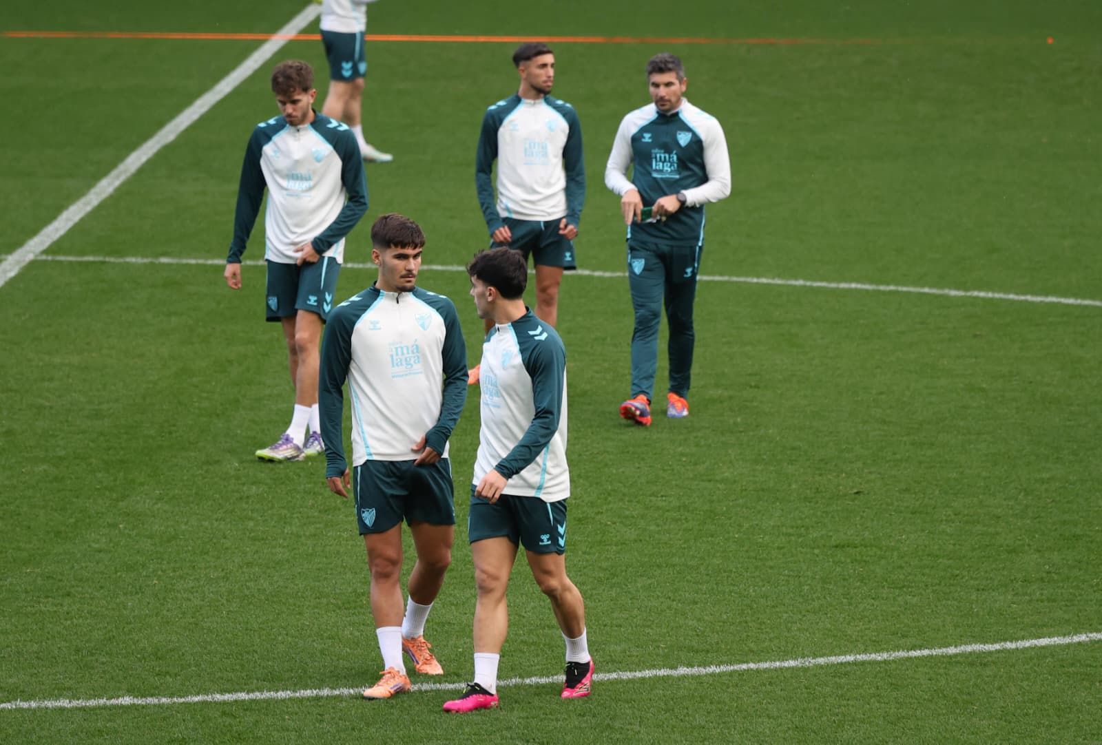 Búscate en las fotos del entrenamiento del Málaga CF en La Rosaleda