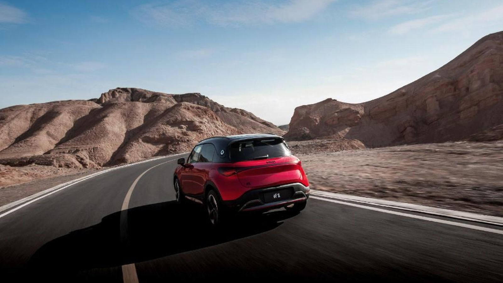 Esta preparación de Brabus incorpora un segundo motor en el eje delantero. Con él, la potencia aumenta 115 kW ( 156 CV).