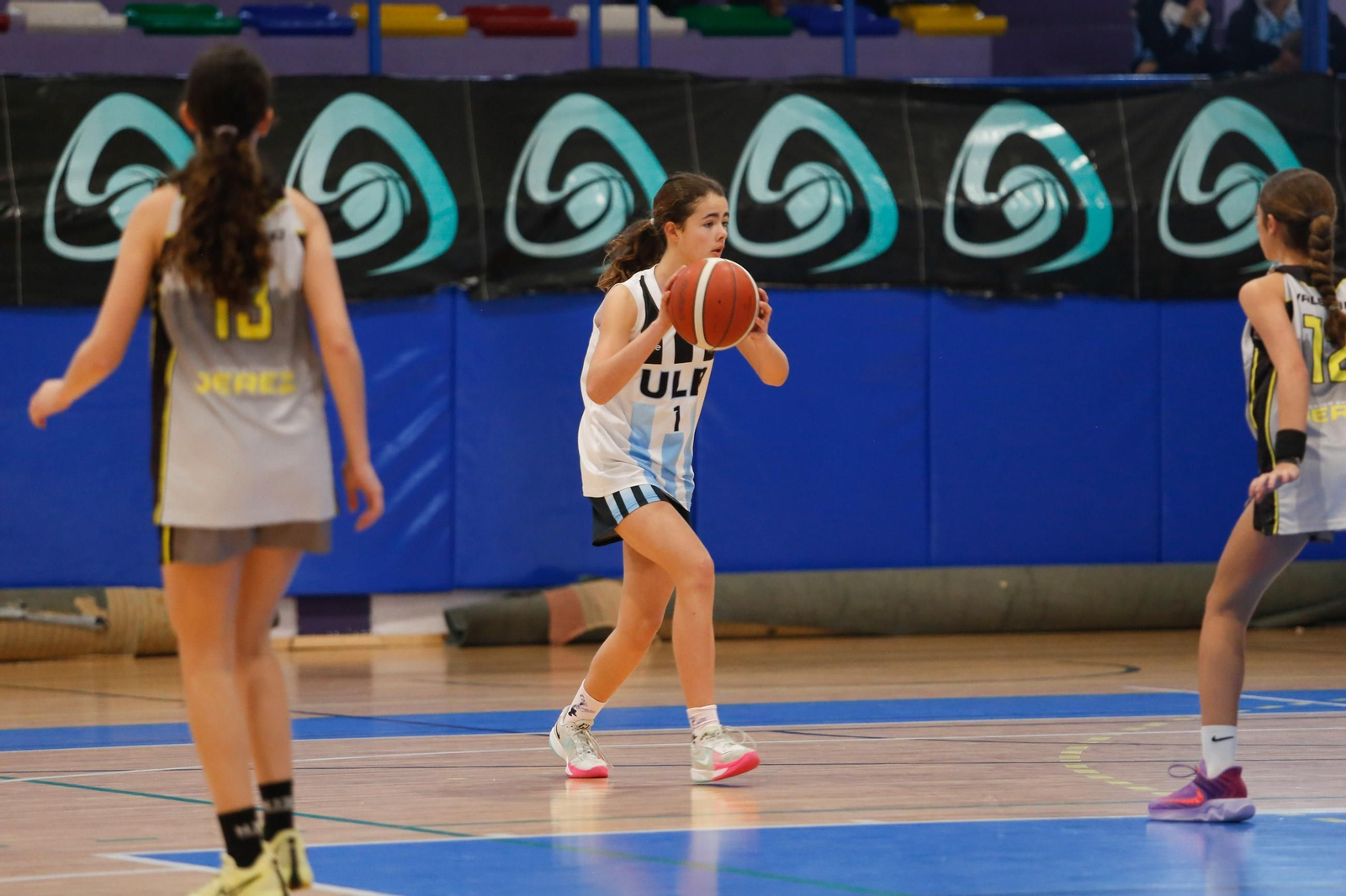 Las fotos de la segunda jornada del XIV torneo de baloncesto Semana Santa Ciudad de La Línea