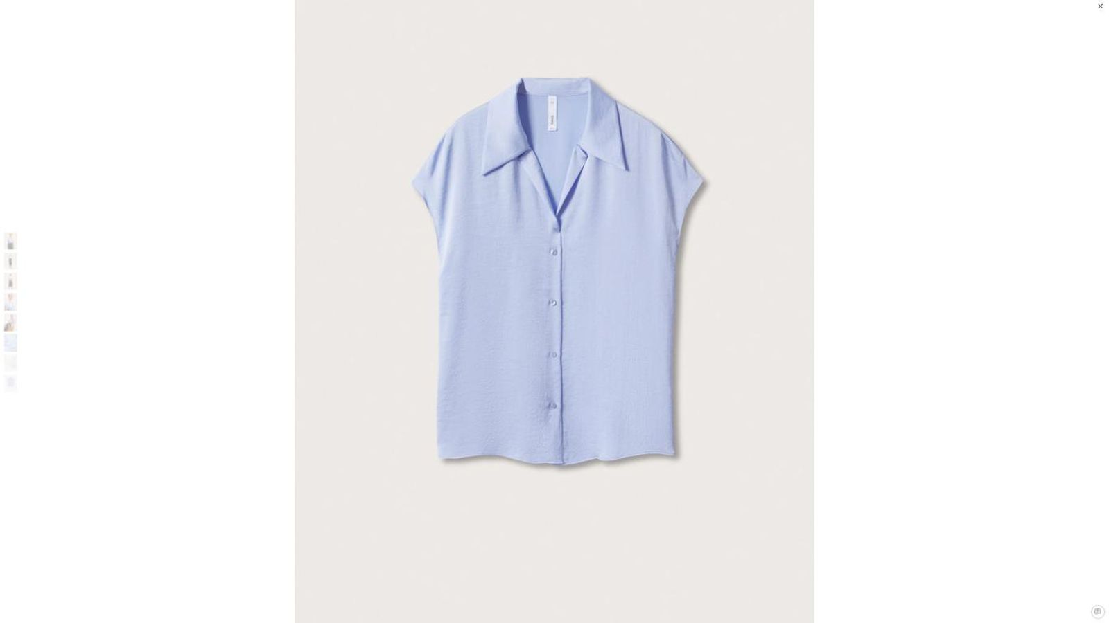 Blusa celeste de Mango.