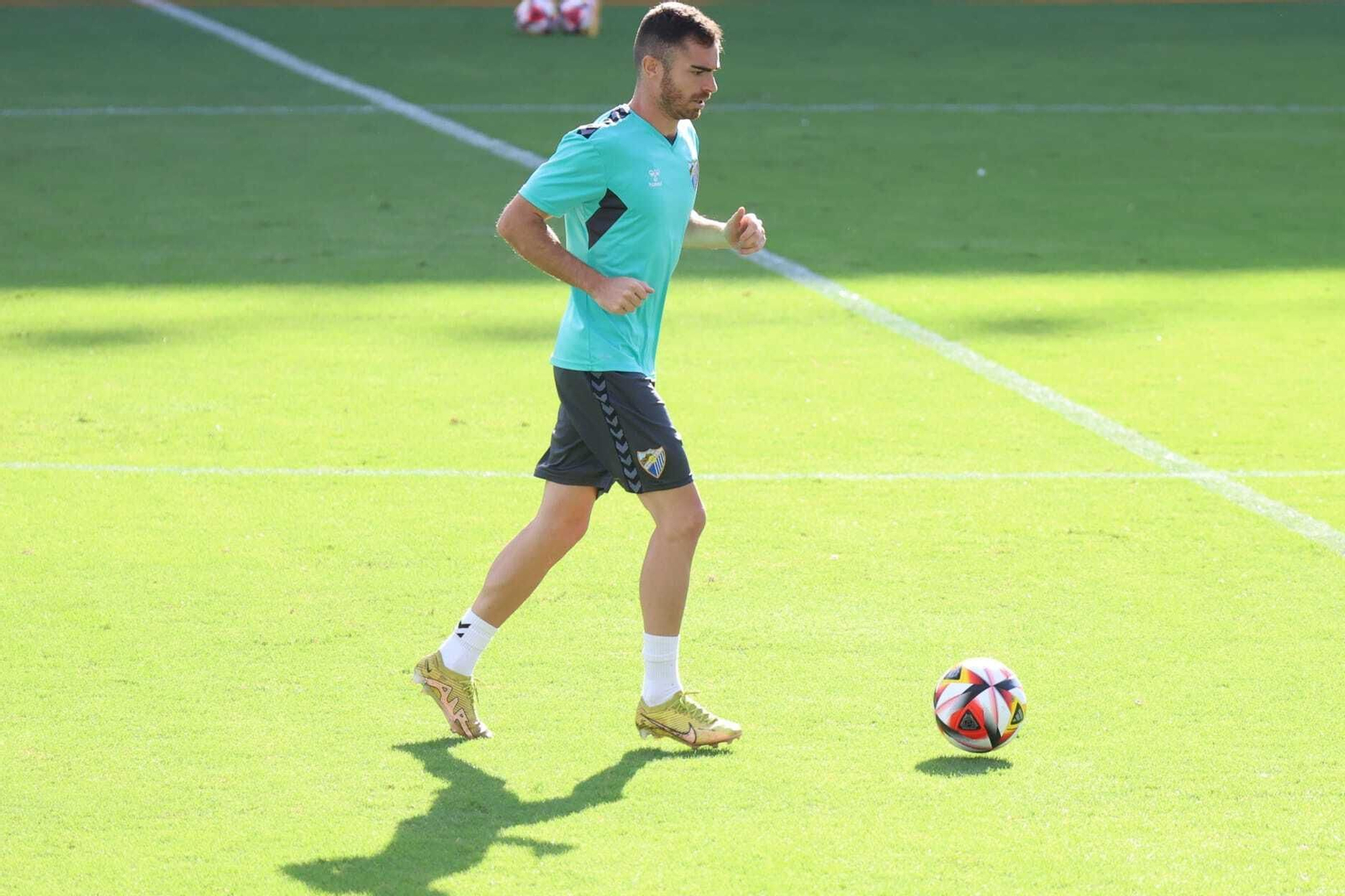 Las imágenes del entrenamiento del Málaga en La Rosaleda Las imágenes del entrenamiento del Málaga en La Rosaleda