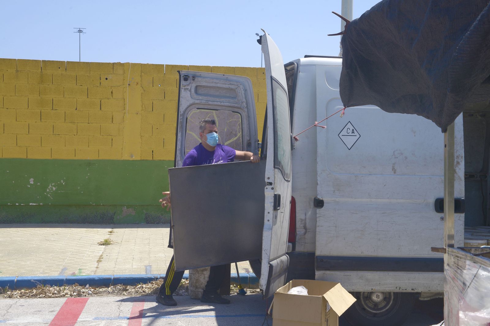 Fotos del primer dia del mercadillo de La Linea