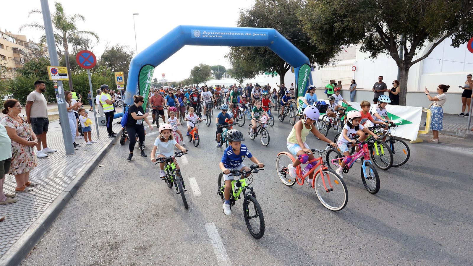 Búscate en el Día de la Bici Amistad por Jerez