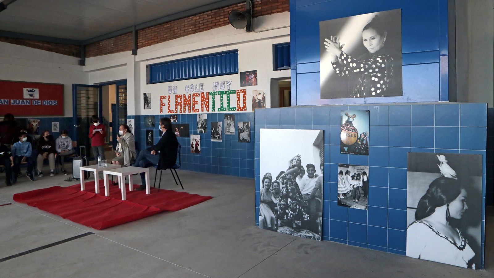 Angelita Gómez visita por el día del flamenco el colegio San Juan de Dios