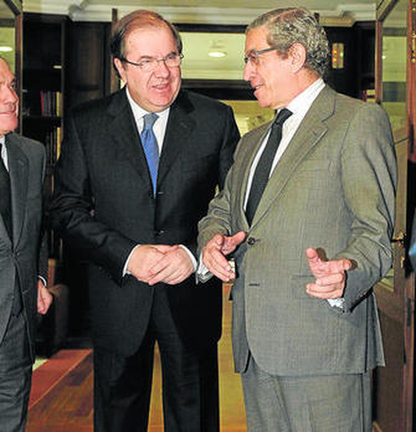El presidente de Castilla y León con el presidente de Unicaja.