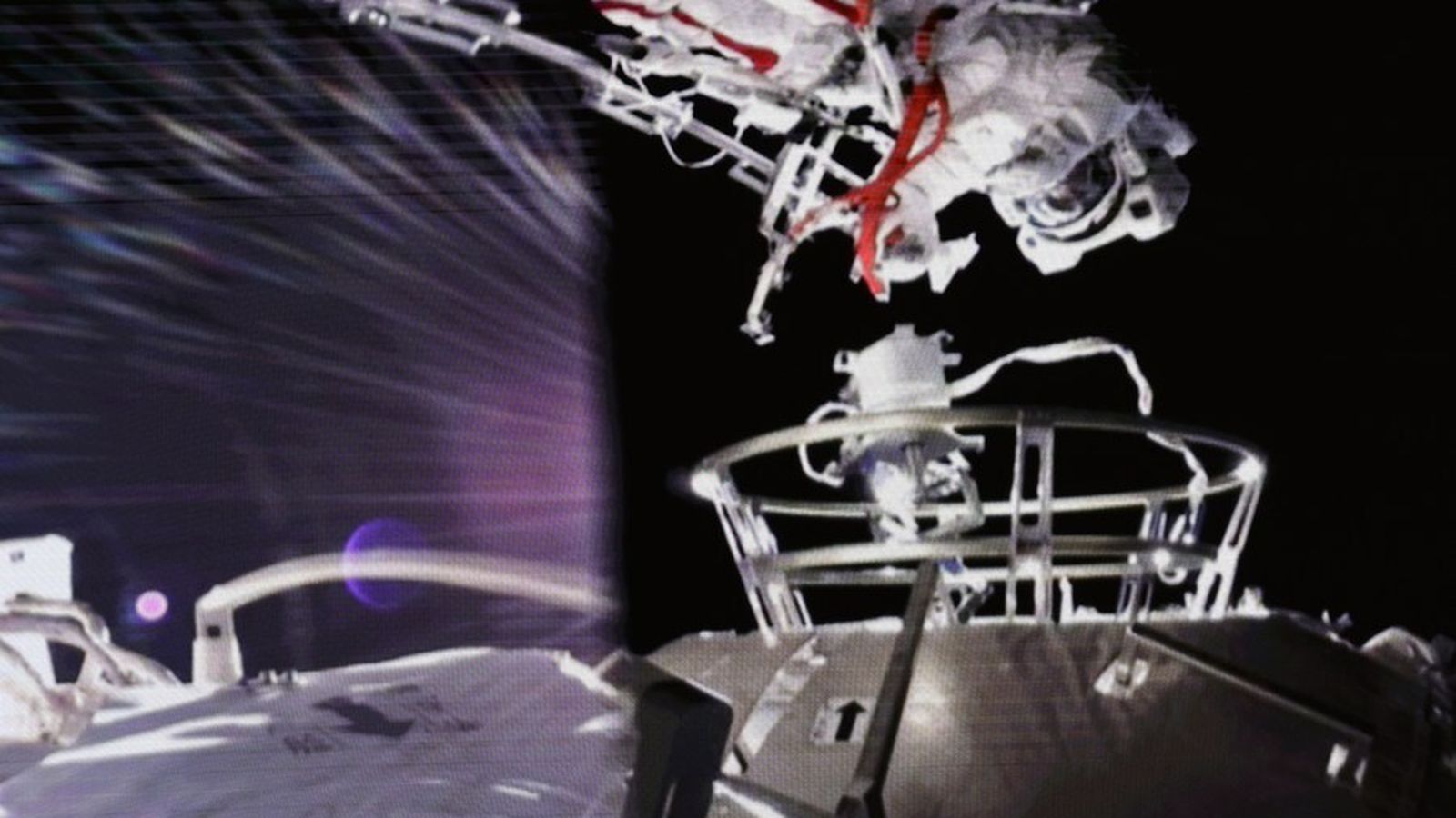 Paseo espacial de los astronautas chinos