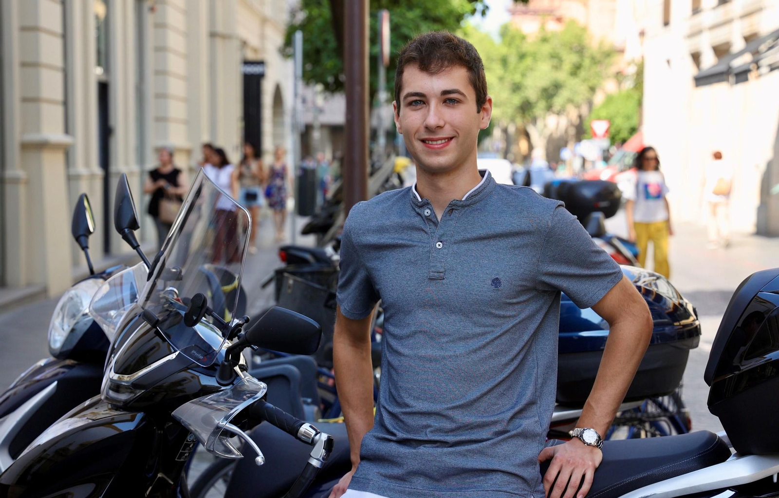 Antonio García-Cervigón, primer Premio Extraordinario de Bachillerato en Sevilla.