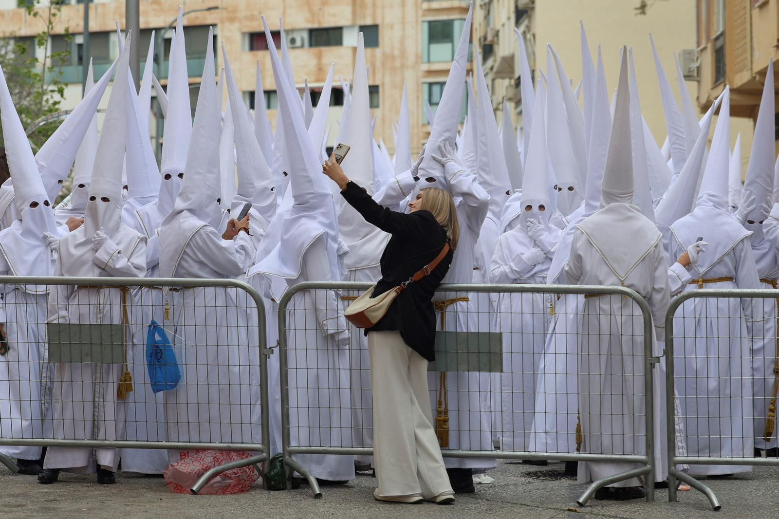 El Rocío en el Martes Santo de Málaga, en fotos