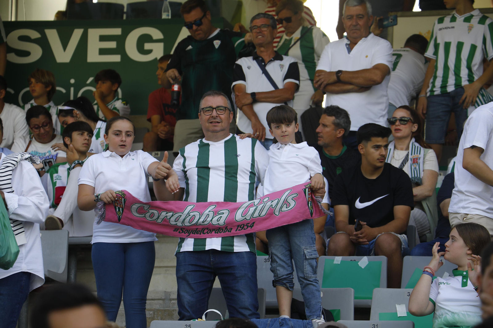 Las mejores fotos del ambiente en El Arcángel para el Córdoba CF - Ponferradina