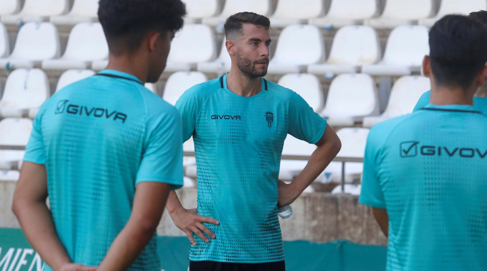 La plantilla del Córdoba CF 21-22, uno a uno