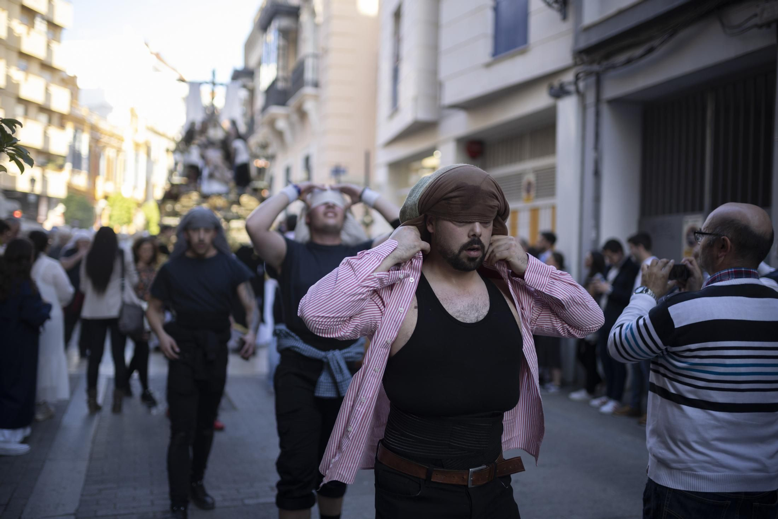 Miércoles Santo: Hermandad de la Santa Cruz de Huelva, en imágenes