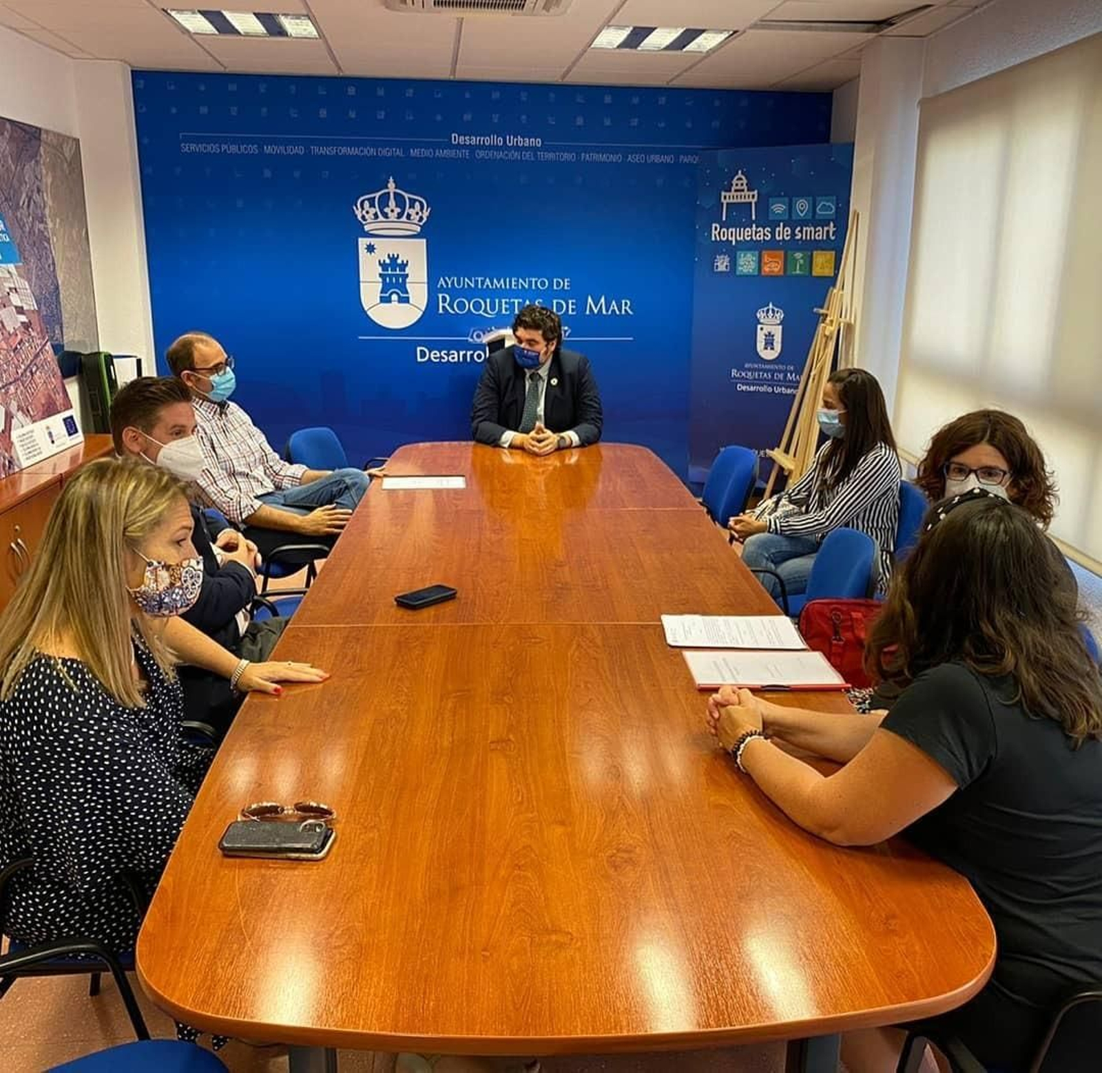 Reunión mantenida por Francisco Gutiérrez con investigadores de la UAL.