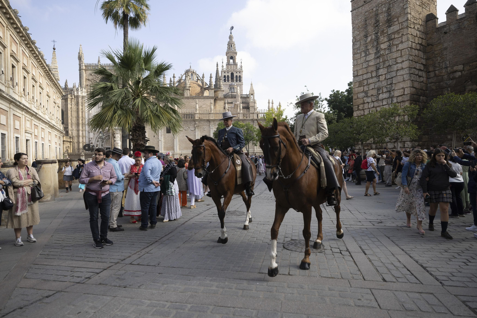 Las imágenes de la salida de la Hermandad del Rocío de Sevilla