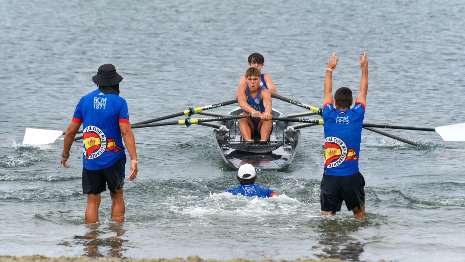 La segunda jornada del Campeonato de España de remo beach-sprint de La Línea, en imágenes