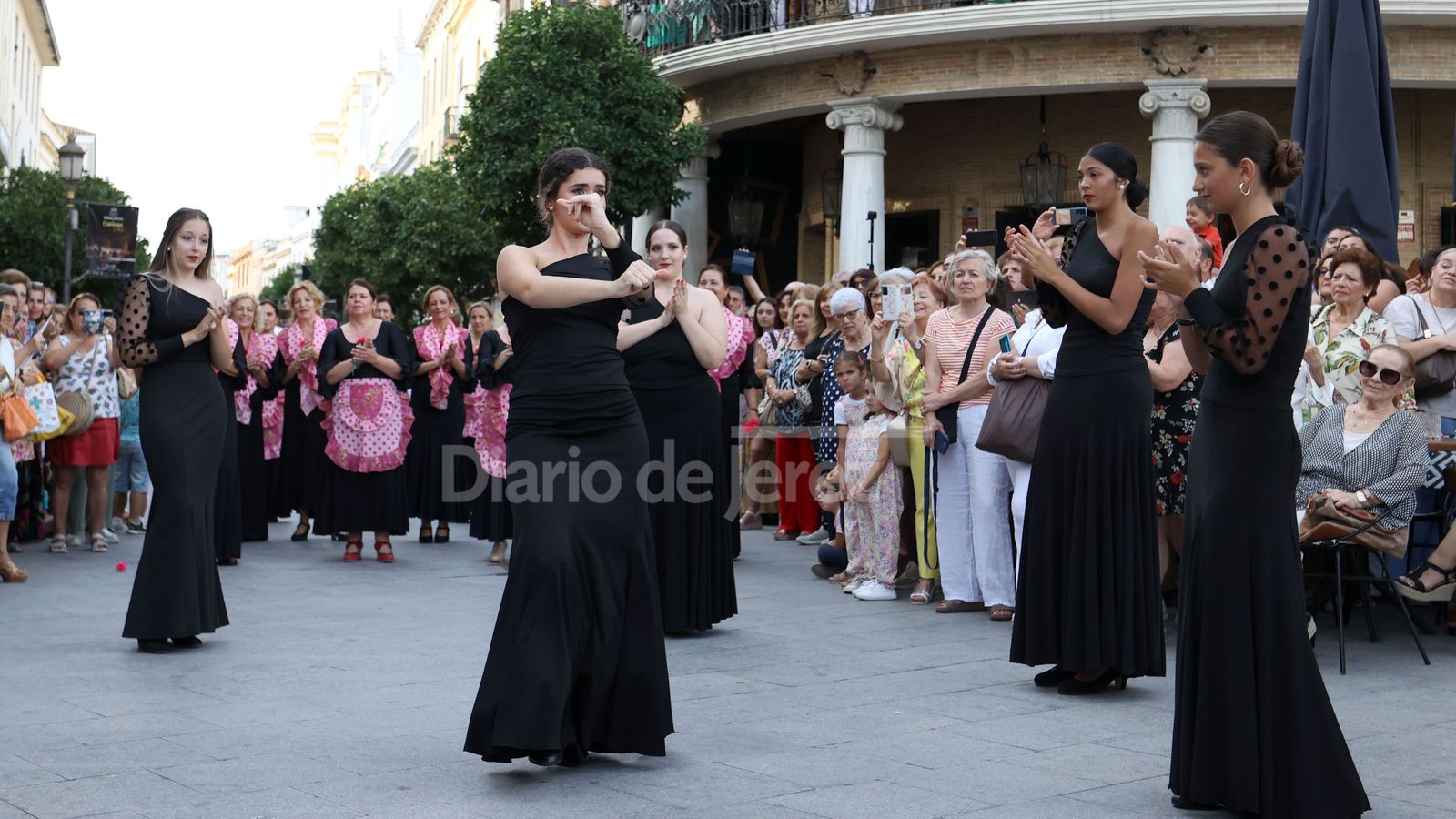 Flashmob de la academia de baile de Fani Muñoz en Jerez