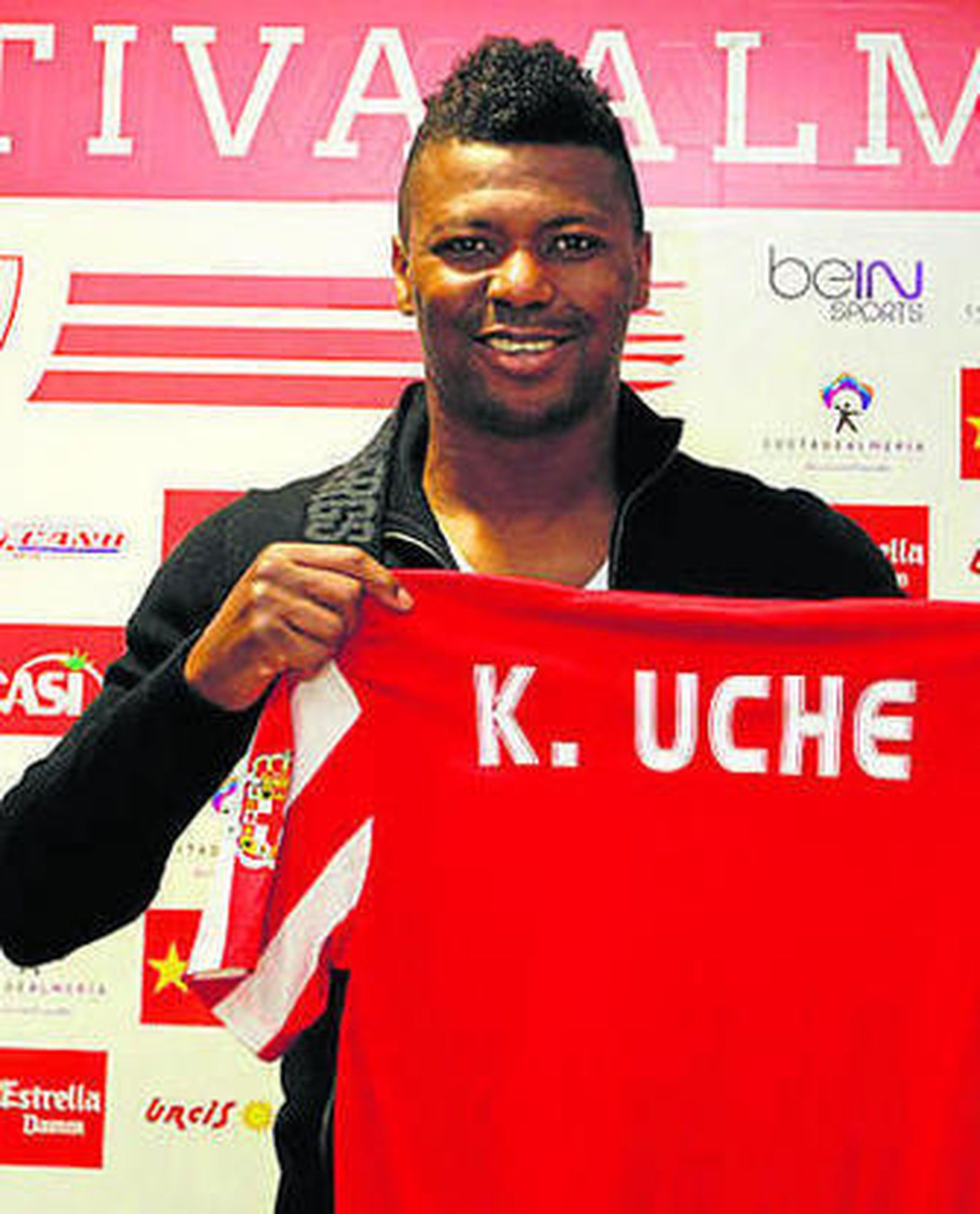 Kalu Uche, en su presentación.