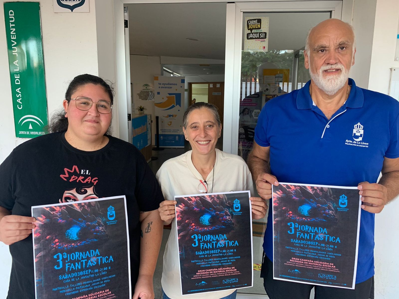 Javier Vidal junto a integrantes de la asociación Lo Sé y Me Importa