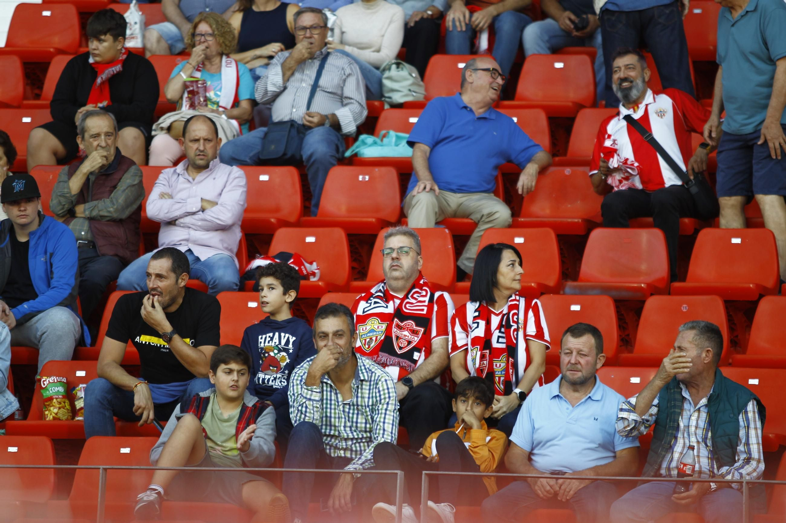 Búscate en las fotos del partido Almería-Albacete