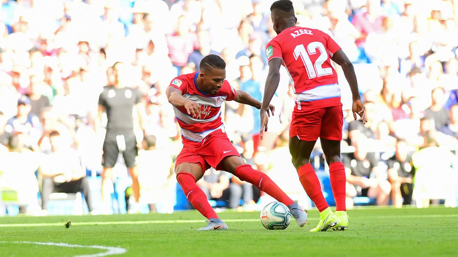 Machís y Azeez, en un lance del partido