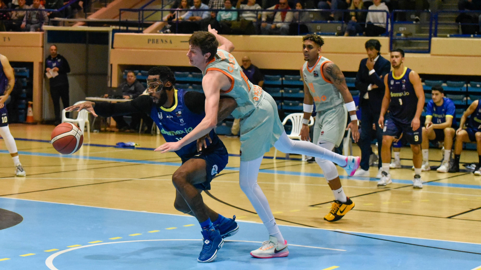 Las fotos del Udea Algeciras - Baskonia B