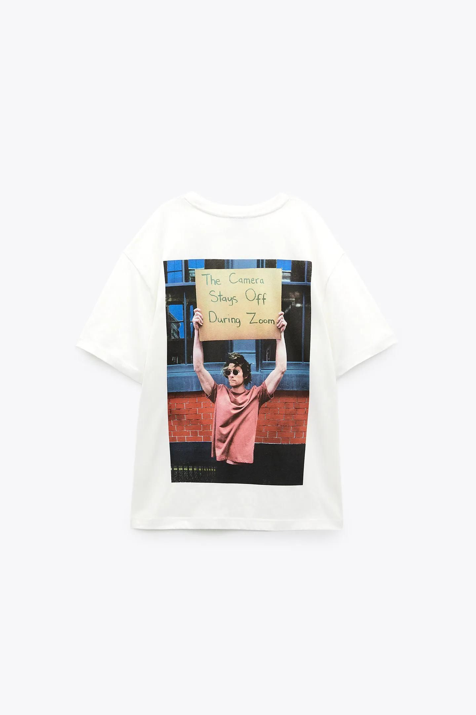 Una de las camisetas de la colección de Zara en colaboración con Fuck Jerry.