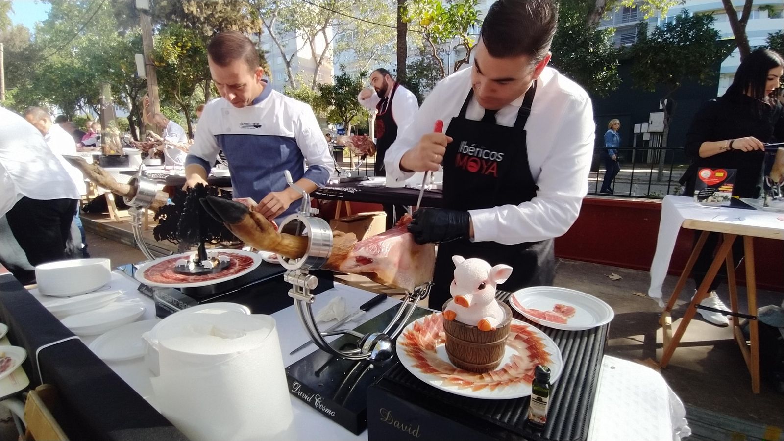 Cortadores en la Feria Solidaria de San Fernando.