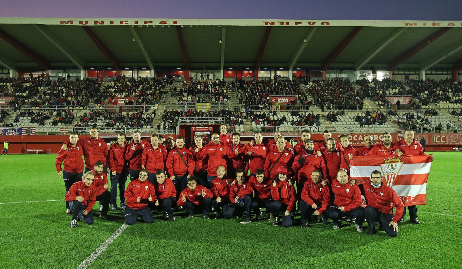 Fotos de la afición en el Nuevo Mirador